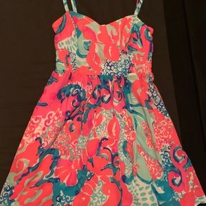 Beautiful size 2 Lilly Pulitzer dress with pockets
